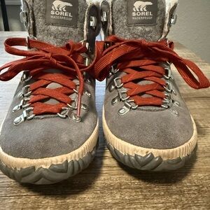 Sorel Cream and Gray Winter Boots